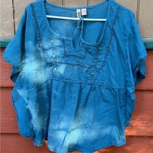 Eyeshadow teal Boxy Embellished Short Sleeve Blouse